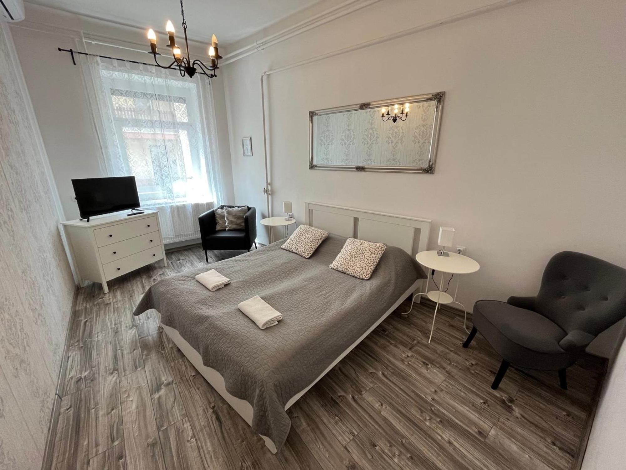 Pacsirta Apartmanhaz Erlau Exterior foto